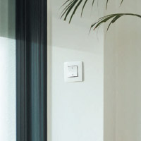 Schneider Electric, Wiser, шторник